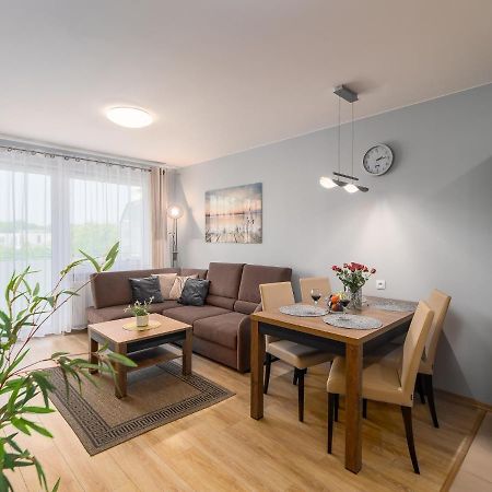 Blizej Morza 102 Z Prywatnym Garazem I Rowerami W Cenie Apartment Kolobrzeg Exterior photo
